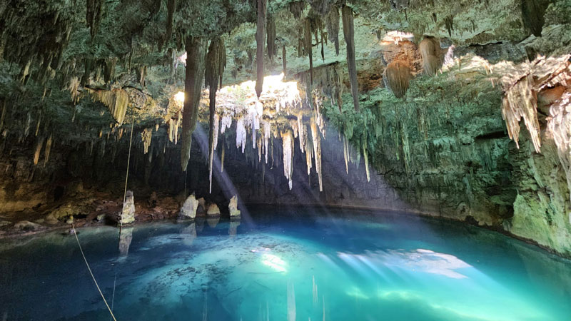 Cenote XCANAHALTUN, Temozon, Yucatan, Mexico